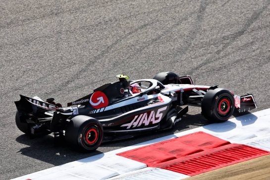 Nico Hulkenberg (GER) Haas VF-23.
23.02.2023. Formula 1 Testing, Sakhir, Bahrain, Day One.
- www.xpbimages.com, EMail: requests@xpbimages.com © Copyright: Moy / XPB Images