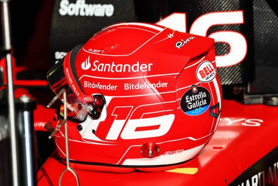 The helmet of Charles Leclerc (MON) Ferrari SF-23.
23.02.2023. Formula 1 Testing, Sakhir, Bahrain, Day One.
- www.xpbimages.com, EMail: requests@xpbimages.com © Copyright: Batchelor / XPB Images