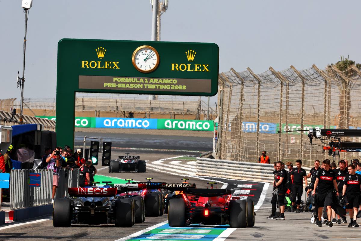 Pengujian Bahrain: Zhou tercepat saat Mercedes mogok
