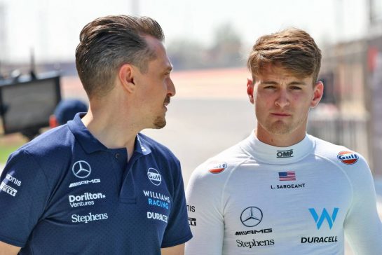Logan Sargeant (USA) Williams Racing (Right) with Gaetan Jego, Williams Racing Race Engineer.
02.03.2023. Formula 1 World Championship, Rd 1, Bahrain Grand Prix, Sakhir, Bahrain, Preparation Day.
- www.xpbimages.com, EMail: requests@xpbimages.com © Copyright: Batchelor / XPB Images