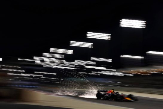 Max Verstappen (NLD) Red Bull Racing RB19 sends sparks flying.
03.03.2023. Formula 1 World Championship, Rd 1, Bahrain Grand Prix, Sakhir, Bahrain, Practice Day
- www.xpbimages.com, EMail: requests@xpbimages.com © Copyright: Moy / XPB Images
