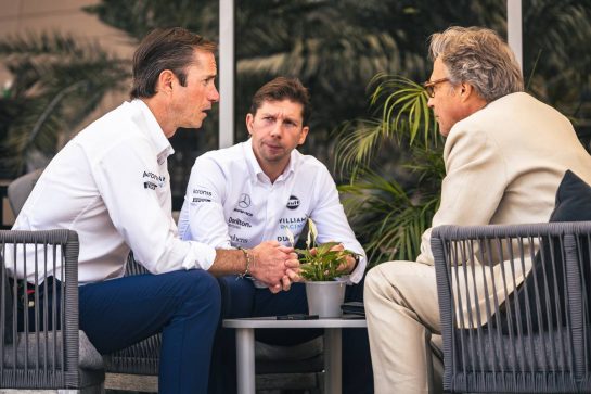 (L to R): James Matthews (GBR) Eden Rock Group CEO - Williams Racing Board Member with James Vowles (GBR) Williams Racing Team Principal and Charles Gordon-Lennox, Duke of Richmond (GBR).
04.03.2023. Formula 1 World Championship, Rd 1, Bahrain Grand Prix, Sakhir, Bahrain, Qualifying Day.
- www.xpbimages.com, EMail: requests@xpbimages.com © Copyright: Bearne / XPB Images