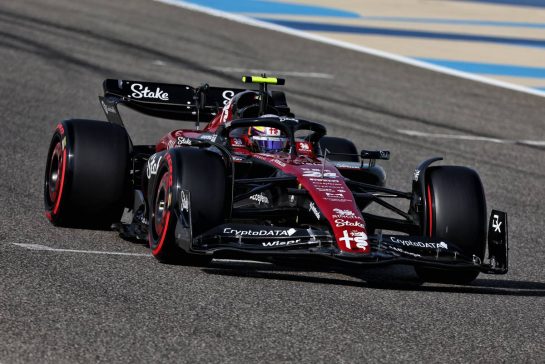Zhou Guanyu (CHN) Alfa Romeo F1 Team C43.
04.03.2023. Formula 1 World Championship, Rd 1, Bahrain Grand Prix, Sakhir, Bahrain, Qualifying Day.
- www.xpbimages.com, EMail: requests@xpbimages.com © Copyright: Moy / XPB Images