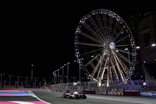 Yuki Tsunoda (JPN) AlphaTauri AT04.
17.03.2023. Formula 1 World Championship, Rd 2, Saudi Arabian Grand Prix, Jeddah, Saudi Arabia, Practice Day.
- www.xpbimages.com, EMail: requests@xpbimages.com © Copyright: Moy / XPB Images