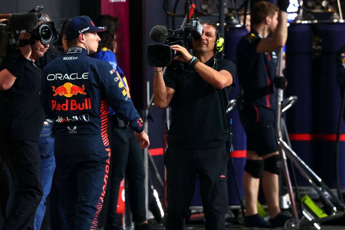 Max Verstappen (NLD) Red Bull Racing in the pits after suffering mechanical woes during qualifying.
18.03.2023. Formula 1 World Championship, Rd 2, Saudi Arabian Grand Prix, Jeddah, Saudi Arabia, Qualifying Day.
- www.xpbimages.com, EMail: requests@xpbimages.com © Copyright: Batchelor / XPB Images