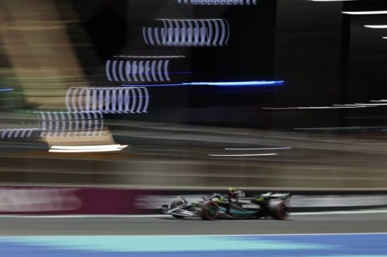 Lewis Hamilton (GBR) Mercedes AMG F1 W14.
18.03.2023. Formula 1 World Championship, Rd 2, Saudi Arabian Grand Prix, Jeddah, Saudi Arabia, Qualifying Day.
- www.xpbimages.com, EMail: requests@xpbimages.com © Copyright: Rew / XPB Images