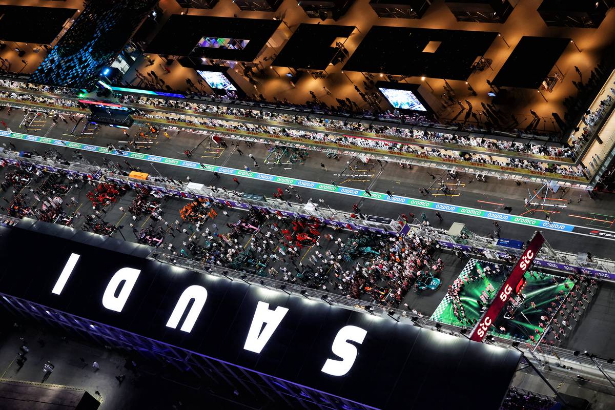 The grid before the start of the race. 19.03.2023. Formula 1 World Championship, Rd 2, Saudi Arabian Grand Prix, Jeddah, Saudi Arabia, Race Day. - www.xpbimages.com, EMail: requests@xpbimages.com © Copyright: Moy / XPB Images