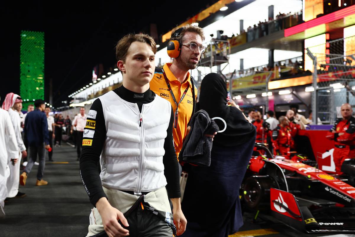 Oscar Piastri (AUS) McLaren on the grid.
19.03.2023. Formula 1 World Championship, Rd 2, Saudi Arabian Grand Prix, Jeddah, Saudi Arabia, Race Day.
- www.xpbimages.com, EMail: requests@xpbimages.com © Copyright: Batchelor / XPB Images