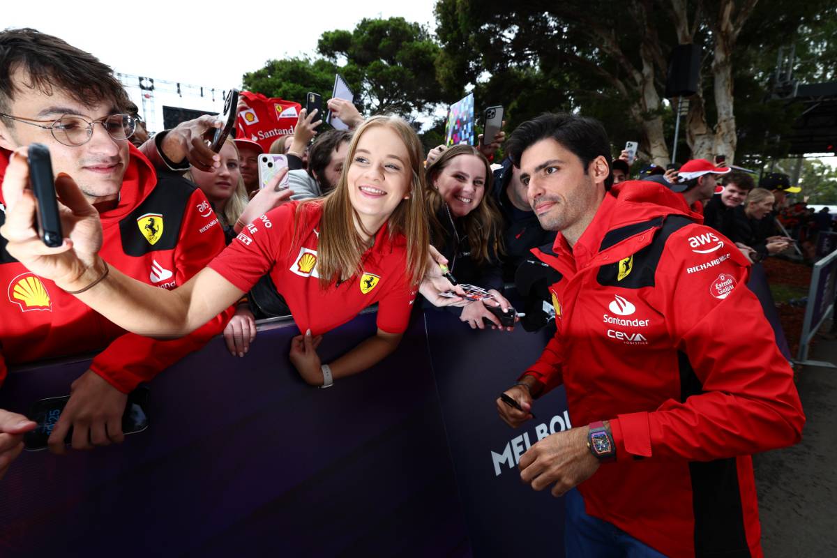 Carlos Sainz Jr (ESP) Ferrari with fans. 30.03.2023. Formula 1 World Championship, Rd 3, Australian Grand Prix, Albert Park, Melbourne, Australia, Preparation Day. - www.xpbimages.com, EMail: requests@xpbimages.com © Copyright: Coates / XPB Images
