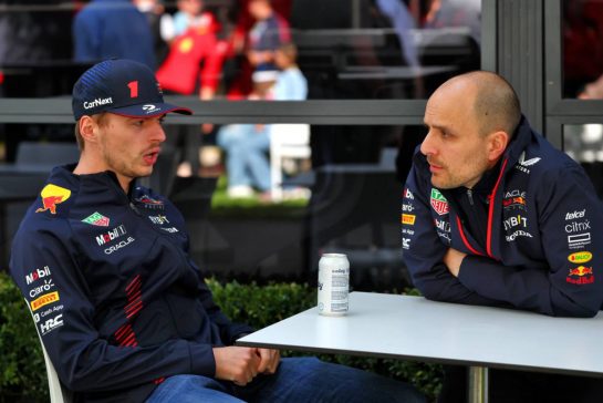 (L to R): Max Verstappen (NLD) Red Bull Racing with Gianpiero Lambiase (ITA) Red Bull Racing Engineer.
31.03.2023. Formula 1 World Championship, Rd 3, Australian Grand Prix, Albert Park, Melbourne, Australia, Practice Day.
- www.xpbimages.com, EMail: requests@xpbimages.com © Copyright: Batchelor / XPB Images