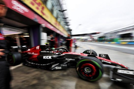Zhou Guanyu (CHN) Alfa Romeo F1 Team C43 leaves the pits.
31.03.2023. Formula 1 World Championship, Rd 3, Australian Grand Prix, Albert Park, Melbourne, Australia, Practice Day.
- www.xpbimages.com, EMail: requests@xpbimages.com © Copyright: Bearne / XPB Images