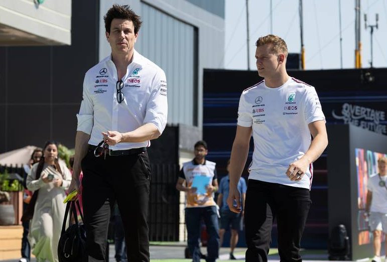 (L to R): Toto Wolff (GER) Mercedes AMG F1 Shareholder and Executive Director with Mick Schumacher (GER) Mercedes AMG F1 Reserve Driver. 17.03.2023. Formula 1 World Championship, Rd 2, Saudi Arabian Grand Prix, Jeddah, Saudi Arabia, Practice Day. - www.xpbimages.com, EMail: requests@xpbimages.com © Copyright: Rew / XPB Images