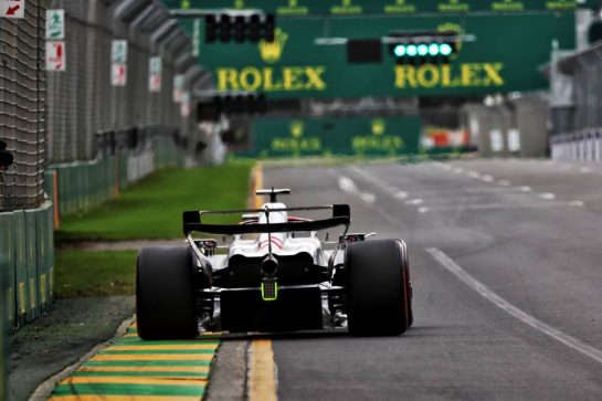 Nyck de Vries (NLD) AlphaTauri AT04.
01.04.2023. Formula 1 World Championship, Rd 3, Australian Grand Prix, Albert Park, Melbourne, Australia, Qualifying Day.
- www.xpbimages.com, EMail: requests@xpbimages.com © Copyright: Moy / XPB Images