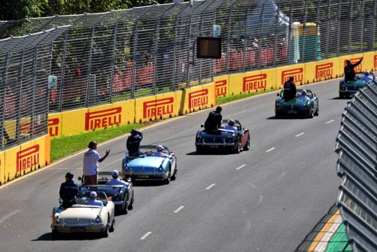 Lewis Hamilton (GBR) Mercedes AMG F1 on the drivers' parade.
02.04.2023. Formula 1 World Championship, Rd 3, Australian Grand Prix, Albert Park, Melbourne, Australia, Race Day.
- www.xpbimages.com, EMail: requests@xpbimages.com © Copyright: Coates / XPB Images