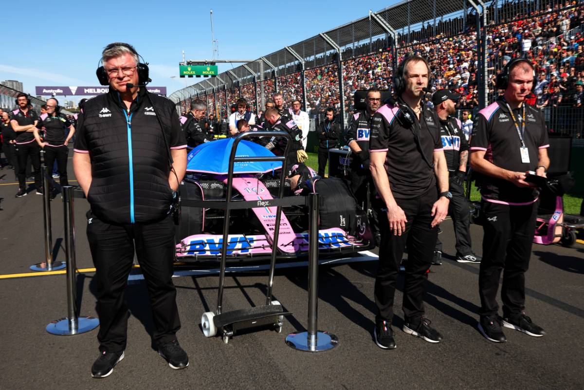 (L to R): Otmar Szafnauer (USA) Alpine F1 Team, Team Principal; Ciaron Pilbeam (GBR) Alpine F1 Team Chief Race Engineer; and Alan Permane (GBR) Alpine F1 Team Trackside Operations Director on the grid. 02.04.2023. Formula 1 World Championship, Rd 3, Australian Grand Prix, Albert Park, Melbourne, Australia, Race Day. - www.xpbimages.com, EMail: requests@xpbimages.com © Copyright: Batchelor / XPB Images