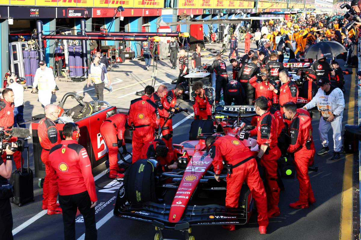Carlos Sainz Jr (ESP) Ferrari SF-23 in the pits while the race is stopped. 02.04.2023. Formula 1 World Championship, Rd 3, Australian Grand Prix, Albert Park, Melbourne, Australia, Race Day. - www.xpbimages.com, EMail: requests@xpbimages.com © Copyright: Batchelor / XPB Images