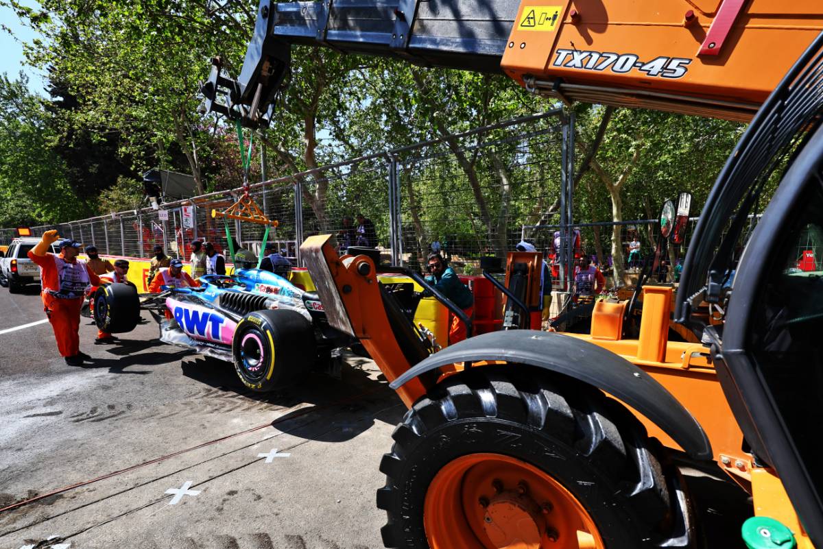 Marshals with the Alpine F1 Team A523 of Pierre Gasly (FRA) Alpine F1 Team, who stopped on track in the practice session.
28.04.2023. Formula 1 World Championship, Rd 4, Azerbaijan Grand Prix, Baku Street Circuit, Azerbaijan, Qualifying Day.
- www.xpbimages.com, EMail: requests@xpbimages.com © Copyright: Charniaux / XPB Images