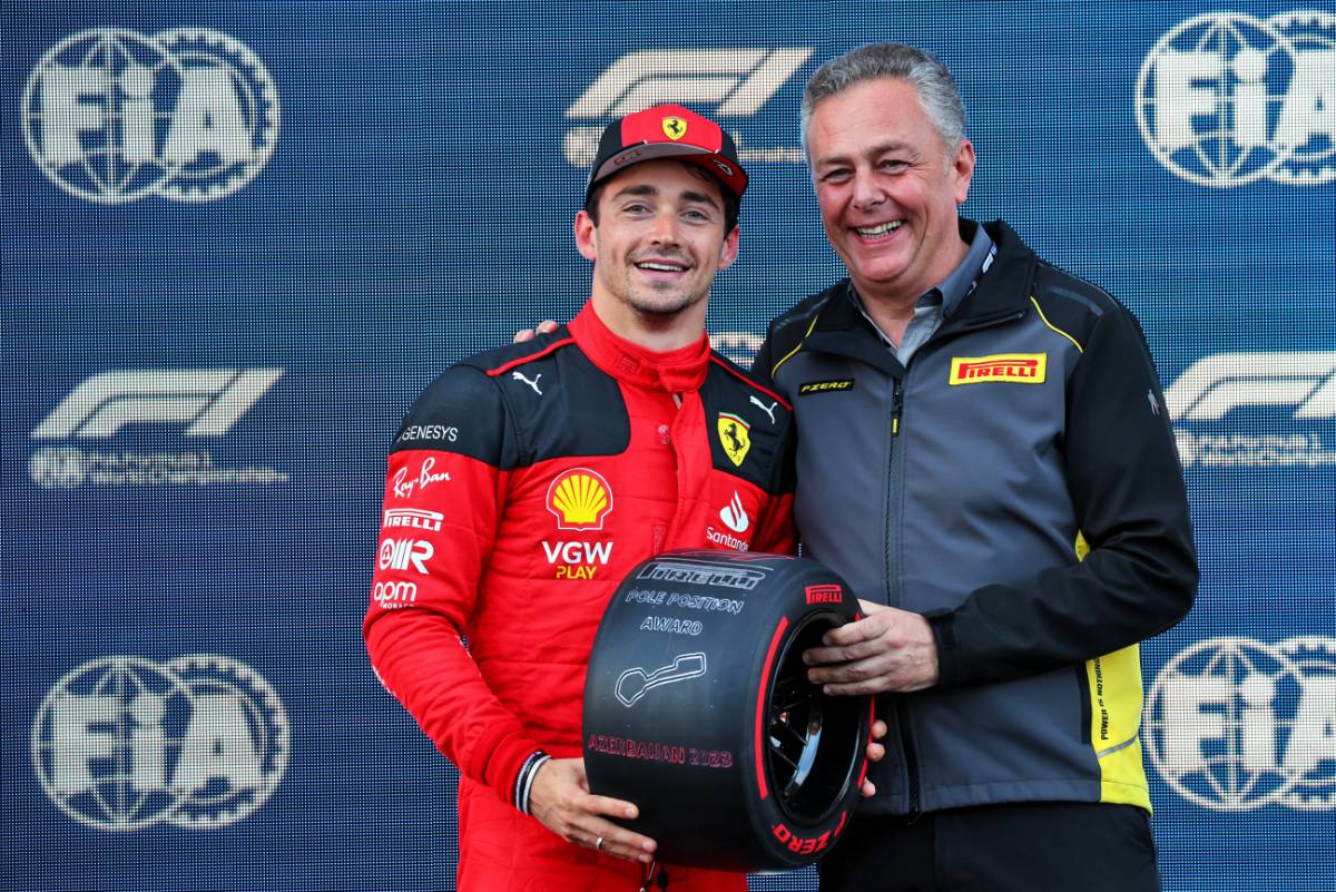 (L to R): Charles Leclerc (MON) Ferrari receives the Pirelli Pole Position Award from Mario Isola (ITA) Pirelli Racing Manager.
28.04.2023. Formula 1 World Championship, Rd 4, Azerbaijan Grand Prix, Baku Street Circuit, Azerbaijan, Qualifying Day.
- www.xpbimages.com, EMail: requests@xpbimages.com © Copyright: Batchelor / XPB Images