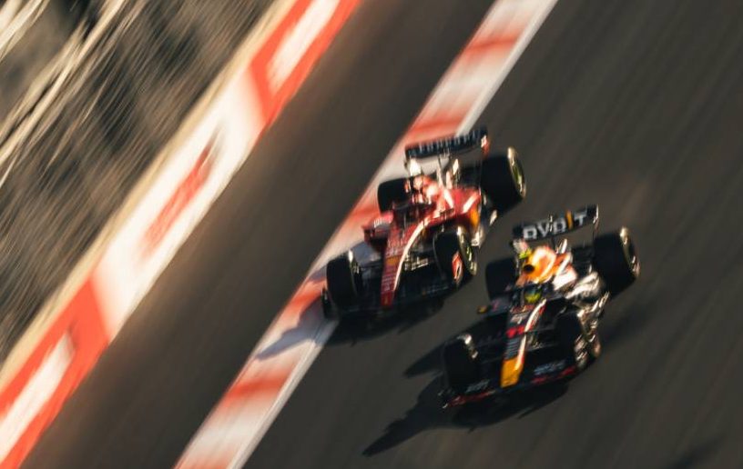 Sergio Perez (MEX) Red Bull Racing RB19 and Charles Leclerc (MON) Ferrari SF-23 battle for the lead of the Sprint race. 29.04.2023. Formula 1 World Championship, Rd 4, Azerbaijan Grand Prix, Baku Street Circuit, Azerbaijan, Sprint Day. - www.xpbimages.com, EMail: requests@xpbimages.com © Copyright: Bearne / XPB Images