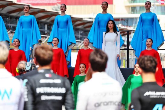 Grid atmosphere - national anthem singers.
30.04.2023. Formula 1 World Championship, Rd 4, Azerbaijan Grand Prix, Baku Street Circuit, Azerbaijan, Race Day.
- www.xpbimages.com, EMail: requests@xpbimages.com © Copyright: Batchelor / XPB Images