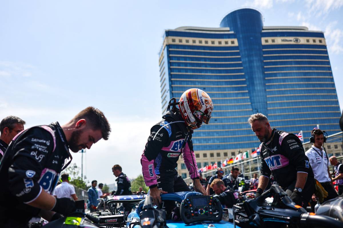 Pierre Gasly (FRA), Alpine F1 Team 30.04.2023. Formula 1 World Championship, Rd 4, Azerbaijan Grand Prix, Baku Street Circuit, Azerbaijan, Race Day. - www.xpbimages.com, EMail: requests@xpbimages.com © Copyright: Charniaux / XPB Images