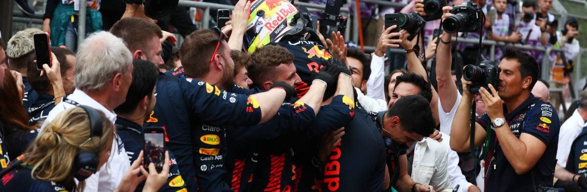 Race winner Sergio Perez (MEX) Red Bull Racing celebrates with the team in parc ferme. 30.04.2023. Formula 1 World Championship, Rd 4, Azerbaijan Grand Prix, Baku Street Circuit, Azerbaijan, Race Day. - www.xpbimages.com, EMail: requests@xpbimages.com © Copyright: Coates / XPB Images