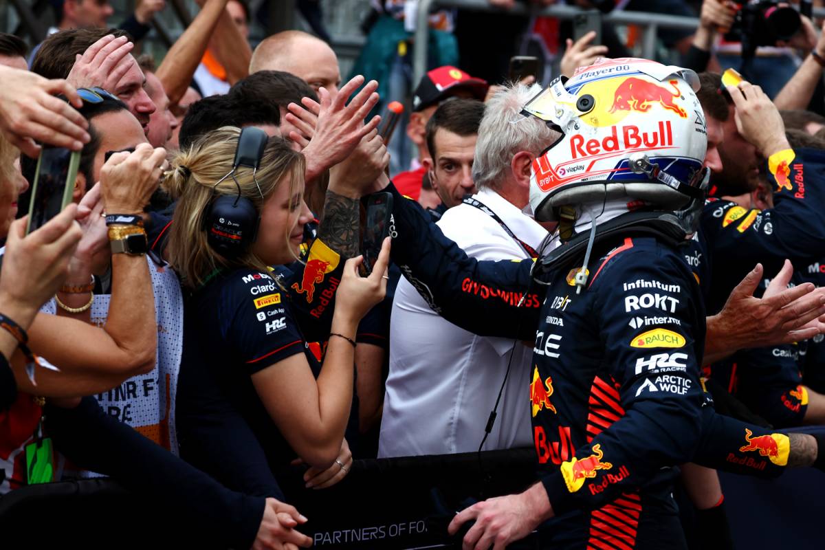 Max Verstappen (NLD) Red Bull Racing celebrates his second position in parc ferme with the team. 30.04.2023. Formula 1 World Championship, Rd 4, Azerbaijan Grand Prix, Baku Street Circuit, Azerbaijan, Race Day. - www.xpbimages.com, EMail: requests@xpbimages.com © Copyright: Coates / XPB Images