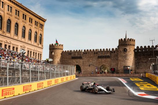 Yuki Tsunoda (JPN) AlphaTauri AT04.
30.04.2023. Formula 1 World Championship, Rd 4, Azerbaijan Grand Prix, Baku Street Circuit, Azerbaijan, Race Day.
- www.xpbimages.com, EMail: requests@xpbimages.com © Copyright: Bearne / XPB Images