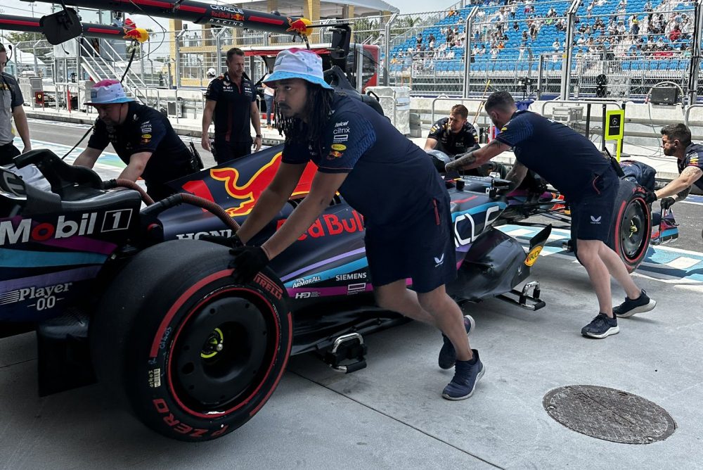 Third gearbox pushes Verstappen closer to grid penalty