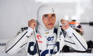 Marko hands de Vries 'yellow card' but F1 seat safe for now