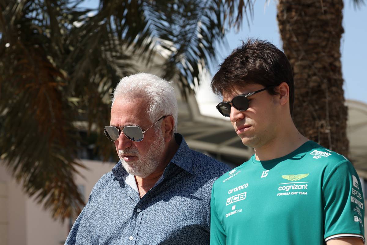 (L to R): Lawrence Stroll (CDN) Aston Martin F1 Team Investor with his son Lance Stroll (CDN) Aston Martin F1 Team. 02.03.2023. Formula 1 World Championship, Rd 1, Bahrain Grand Prix, Sakhir, Bahrain, Preparation Day. - www.xpbimages.com, EMail: requests@xpbimages.com © Copyright: Bearne / XPB Images