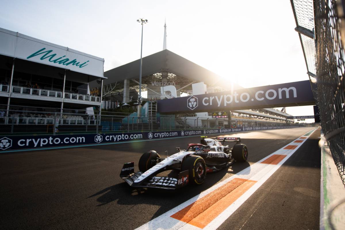 Yuki Tsunoda (JPN) AlphaTauri AT04. 05.05.2023. Formula 1 World Championship, Rd 5, Miami Grand Prix, Miami, Florida, USA, Practice Day. - www.xpbimages.com, EMail: requests@xpbimages.com © Copyright: Price / XPB Images