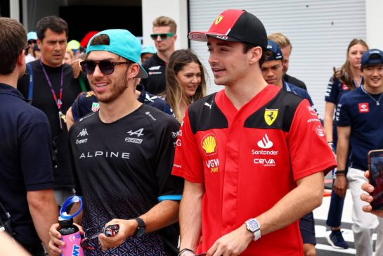(L to R): Pierre Gasly (FRA) Alpine F1 Team and Charles Leclerc (MON) Ferrari on the drivers' parade.
07.05.2023. Formula 1 World Championship, Rd 5, Miami Grand Prix, Miami, Florida, USA, Race Day.
- www.xpbimages.com, EMail: requests@xpbimages.com © Copyright: Batchelor / XPB Images