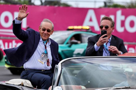 Stephen Ross (USA) Related Companies Chairman, Miami Dolphins and Hard Rock Stadium Owner on the drivers' parade.
07.05.2023. Formula 1 World Championship, Rd 5, Miami Grand Prix, Miami, Florida, USA, Race Day.
- www.xpbimages.com, EMail: requests@xpbimages.com © Copyright: Moy / XPB Images