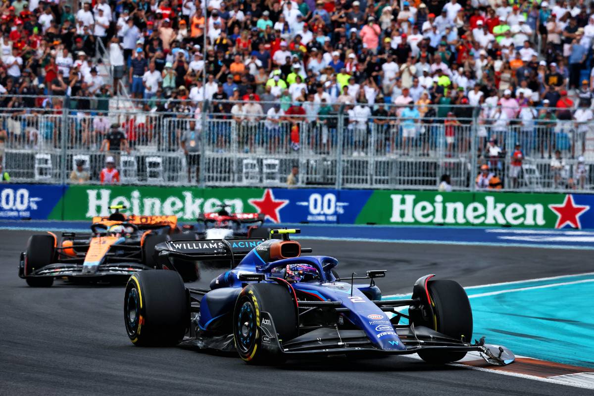 Logan Sargeant (USA) Williams Racing FW45. 07.05.2023. Formula 1 World Championship, Rd 5, Miami Grand Prix, Miami, Florida, USA, Race Day. - www.xpbimages.com, EMail: requests@xpbimages.com © Copyright: Charniaux / XPB Images