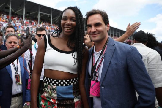 (L to R): Venus Williams (USA) Tennis Player with tfed on the grid.
07.05.2023. Formula 1 World Championship, Rd 5, Miami Grand Prix, Miami, Florida, USA, Race Day.
- www.xpbimages.com, EMail: requests@xpbimages.com © Copyright: Gilbert / XPB Images