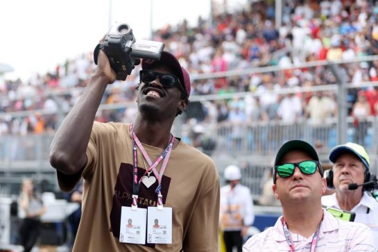 Pascal Siakam (CAM) Basketball Player, on the grid.
07.05.2023. Formula 1 World Championship, Rd 5, Miami Grand Prix, Miami, Florida, USA, Race Day.
- www.xpbimages.com, EMail: requests@xpbimages.com © Copyright: Gilbert / XPB Images