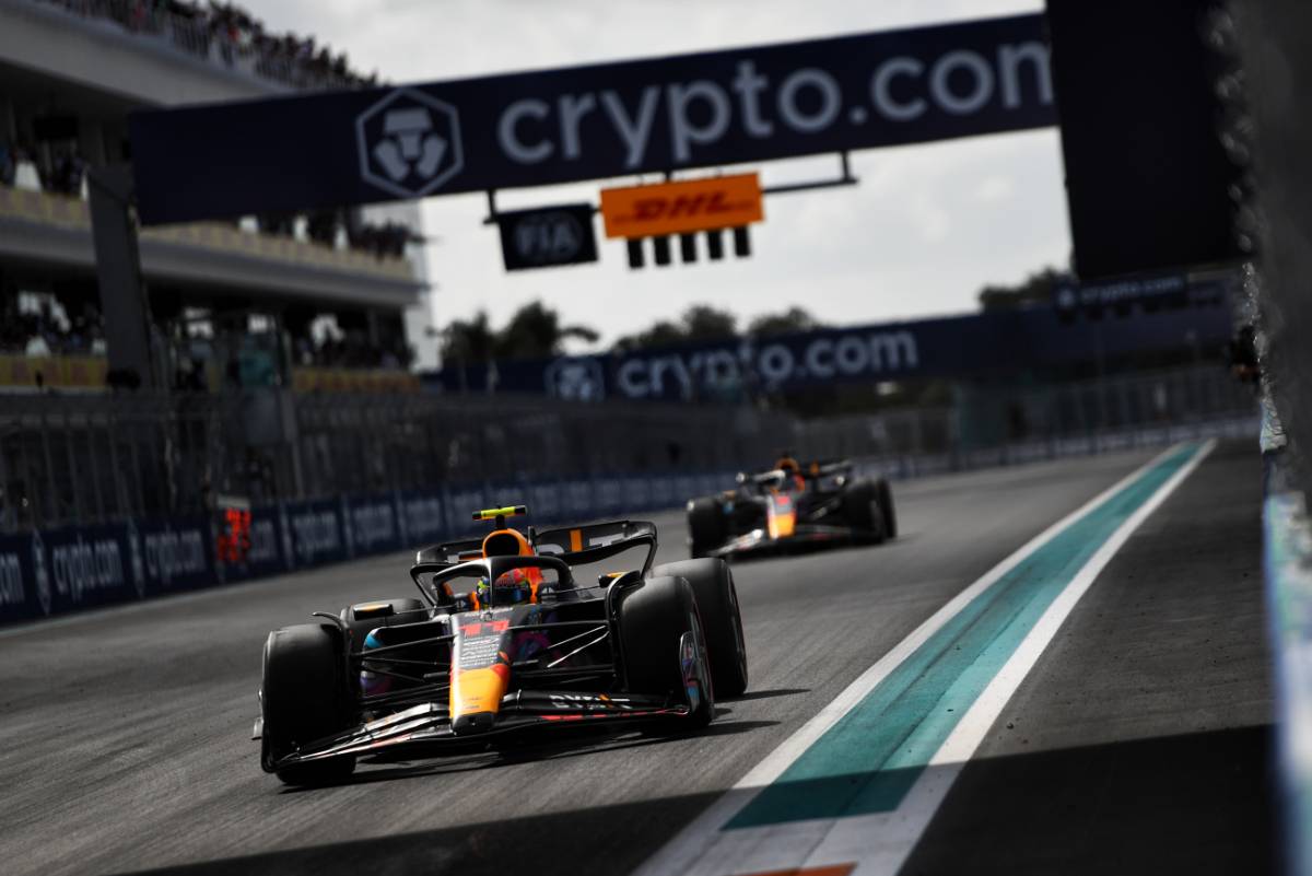 Sergio Perez (MEX) Red Bull Racing RB19. 07.05.2023. Formula 1 World Championship, Rd 5, Miami Grand Prix, Miami, Florida, USA, Race Day. - www.xpbimages.com, EMail: requests@xpbimages.com © Copyright: Price / XPB Images