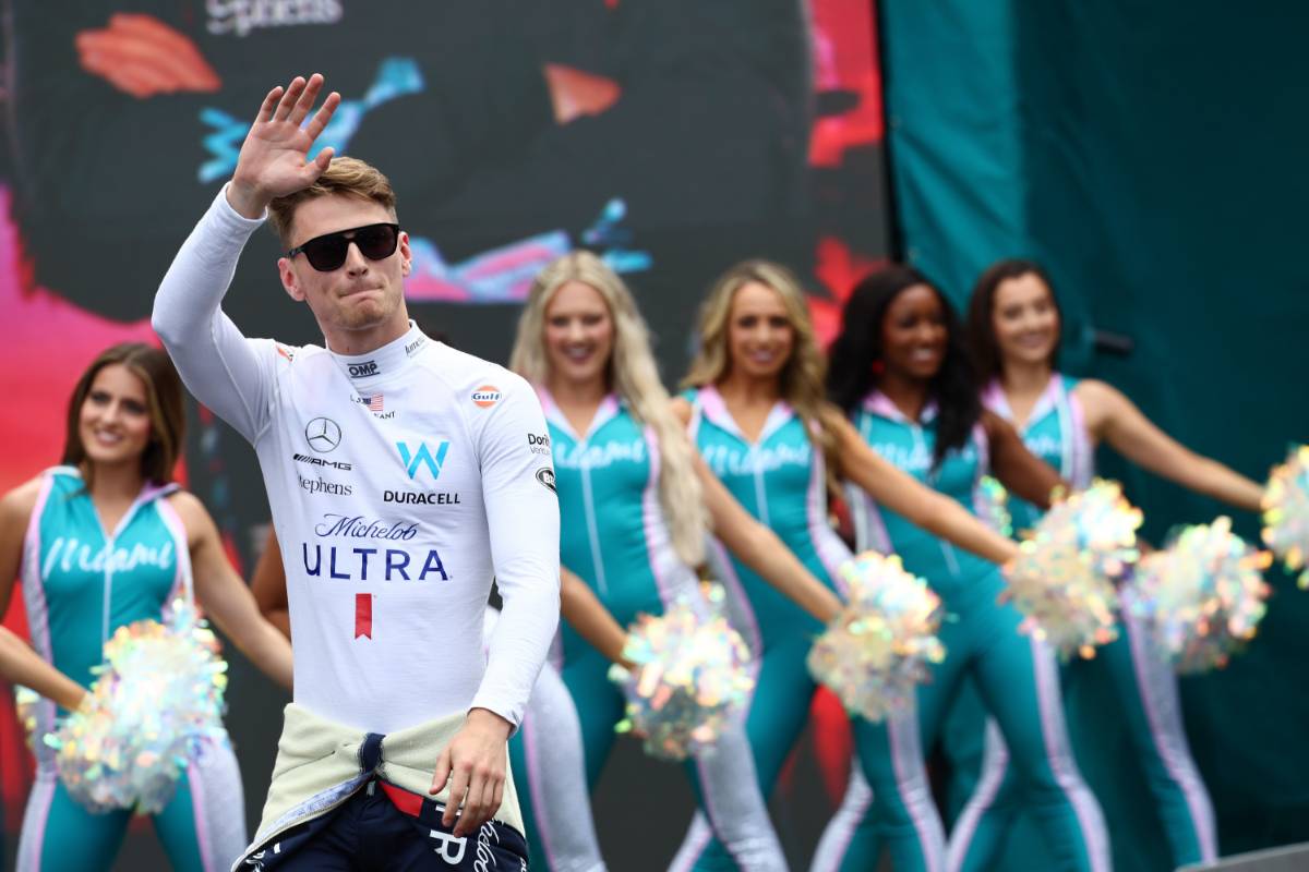 Logan Sargeant (USA) Williams Racing FW45. 07.05.2023. Formula 1 World Championship, Rd 5, Miami Grand Prix, Miami, Florida, USA, Race Day. - www.xpbimages.com, EMail: requests@xpbimages.com © Copyright: Batchelor / XPB Images