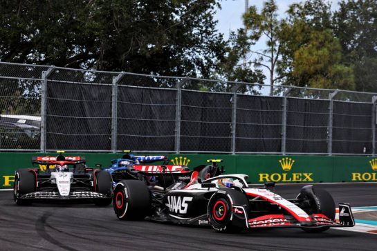 Yuki Tsunoda (JPN) AlphaTauri AT04.
07.05.2023. Formula 1 World Championship, Rd 5, Miami Grand Prix, Miami, Florida, USA, Race Day.
- www.xpbimages.com, EMail: requests@xpbimages.com © Copyright: Moy / XPB Images