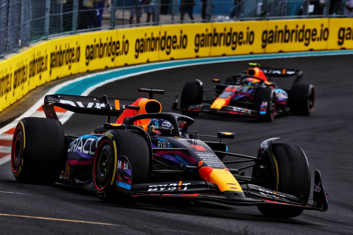 Max Verstappen (NLD) Red Bull Racing RB19 leads team mate Sergio Perez (MEX) Red Bull Racing RB19. 07.05.2023. Formula 1 World Championship, Rd 5, Miami Grand Prix, Miami, Florida, USA, Race Day. - www.xpbimages.com, EMail: requests@xpbimages.com © Copyright: Coates / XPB Images