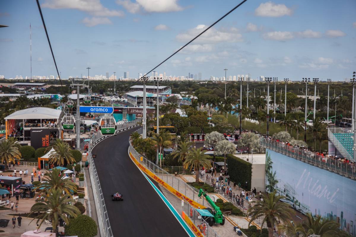 Zhou Guanyu (CHN) Alfa Romeo F1 Team C43.
07.05.2023. Formula 1 World Championship, Rd 5, Miami Grand Prix, Miami, Florida, USA, Race Day.
- www.xpbimages.com, EMail: requests@xpbimages.com © Copyright: Bearne / XPB Images