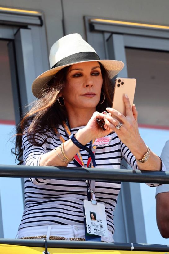 Catherine Zeta-Jones (GBR) Actress.
27.05.2023. Formula 1 World Championship, Rd 7, Monaco Grand Prix, Monte Carlo, Monaco, Qualifying Day.
- www.xpbimages.com, EMail: requests@xpbimages.com © Copyright: Batchelor / XPB Images