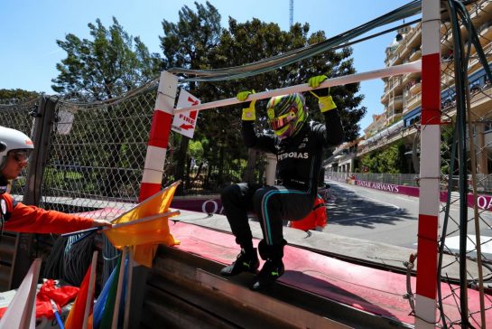 Lewis Hamilton (GBR) Mercedes AMG F1 crashed in the third practice session.
27.05.2023. Formula 1 World Championship, Rd 7, Monaco Grand Prix, Monte Carlo, Monaco, Qualifying Day.
- www.xpbimages.com, EMail: requests@xpbimages.com © Copyright: Coates / XPB Images