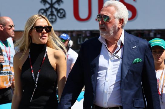 Lawrence Stroll (CDN) Aston Martin F1 Team Investor with his wife Raquel Stroll (BRA).
27.05.2023. Formula 1 World Championship, Rd 7, Monaco Grand Prix, Monte Carlo, Monaco, Qualifying Day.
- www.xpbimages.com, EMail: requests@xpbimages.com © Copyright: Batchelor / XPB Images