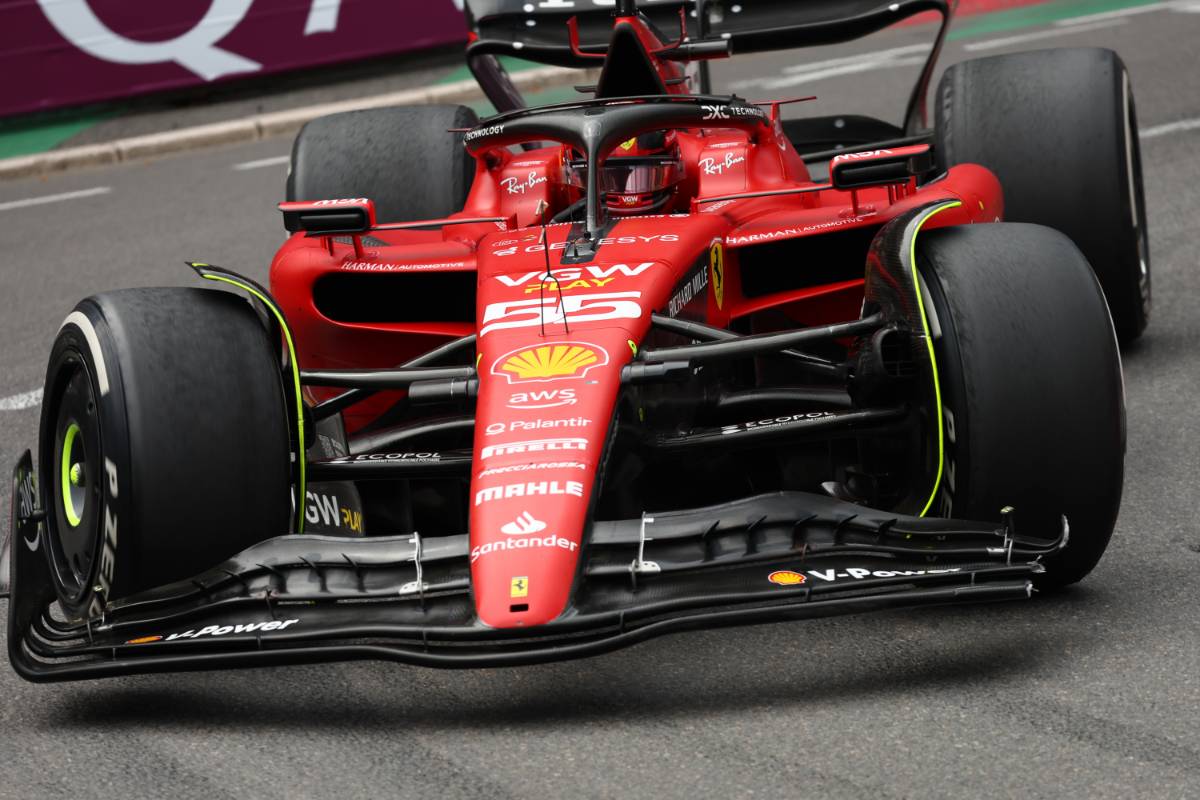 Carlos Sainz Jr (ESP) Ferrari SF-23 with a broken front wing. 28.05.2023. Formula 1 World Championship, Rd 7, Monaco Grand Prix, Monte Carlo, Monaco, Race Day. - www.xpbimages.com, EMail: requests@xpbimages.com © Copyright: Batchelor / XPB Images