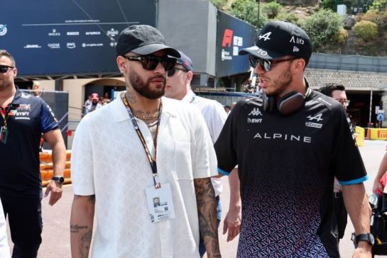 Pierre Gasly (FRA) Alpine F1 Team with Neymar (BRA) Football Player.
28.05.2023. Formula 1 World Championship, Rd 7, Monaco Grand Prix, Monte Carlo, Monaco, Race Day.
- www.xpbimages.com, EMail: requests@xpbimages.com © Copyright: Moy / XPB Images