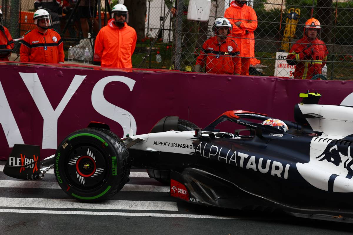 Yuki Tsunoda (JPN) AlphaTauri AT04 runs wide. 28.05.2023. Formula 1 World Championship, Rd 7, Monaco Grand Prix, Monte Carlo, Monaco, Race Day. - www.xpbimages.com, EMail: requests@xpbimages.com © Copyright: Coates / XPB Images