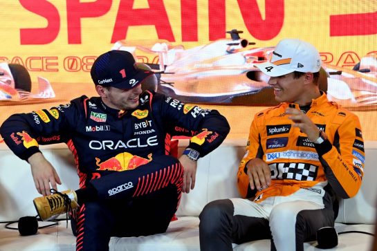 (L to R): Max Verstappen (NLD) Red Bull Racing and Carlos Sainz Jr (ESP) Ferrari in   qualifying FIA Press Conference.
03.06.2023. Formula 1 World Championship, Rd 8, Spanish Grand Prix, Barcelona, Spain, Qualifying Day.
- www.xpbimages.com, EMail: requests@xpbimages.com © Copyright: XPB Images