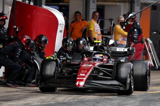 Zhou Guanyu (CHN) Alfa Romeo F1 Team C43 makes a pit stop.
04.06.2023. Formula 1 World Championship, Rd 8, Spanish Grand Prix, Barcelona, Spain, Race Day.
- www.xpbimages.com, EMail: requests@xpbimages.com © Copyright: Bearne / XPB Images